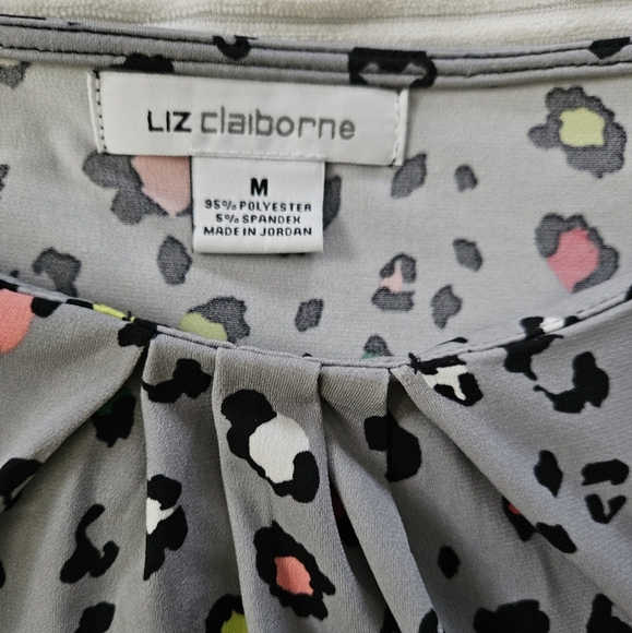 Liz Claiborne Leopard Print Gray Shirt. Size M - Picture 2 of 6
